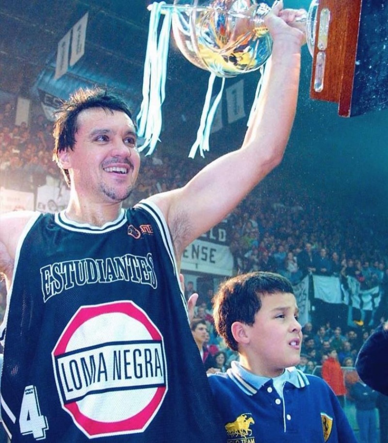 Mi viejo dejaba todo por el club y el basquet